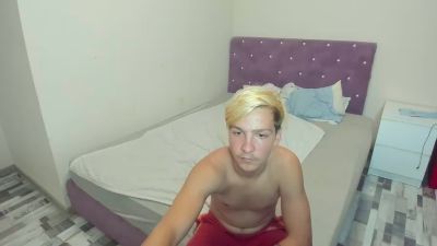 BlondBoy04's Profile