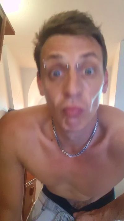 Eskalator198's Profile