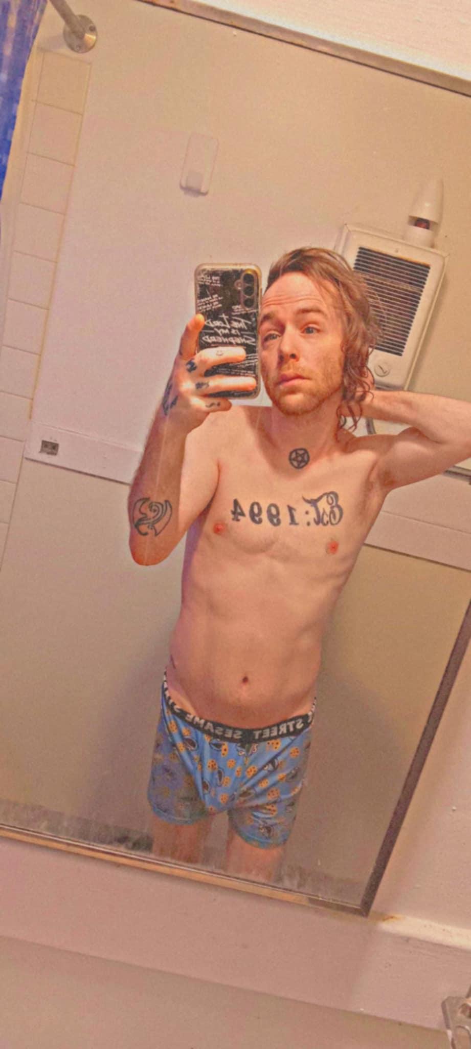 JuSSGETnaked's Profile