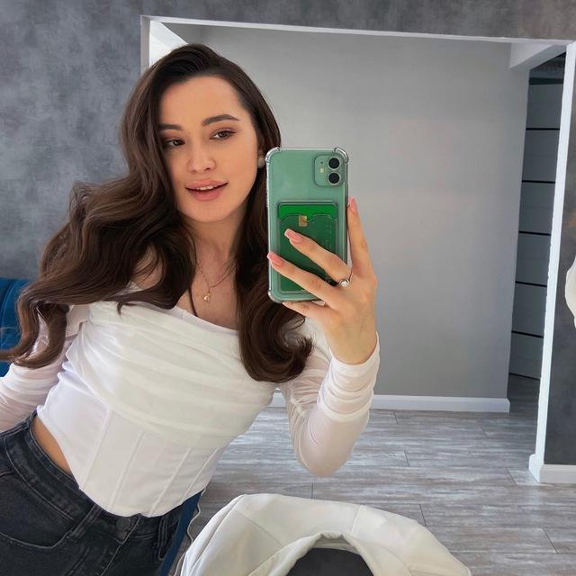 LeilaBurnard's Profile