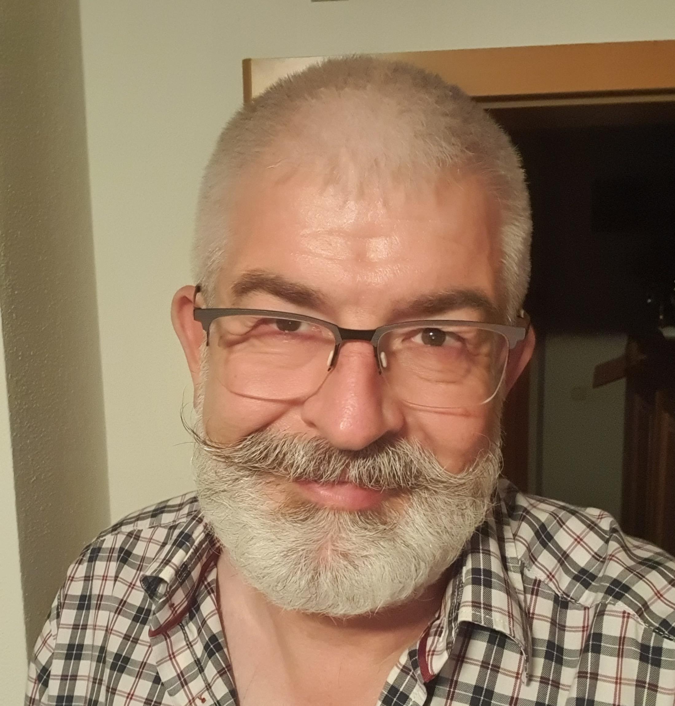 goatee_LA Profile Image